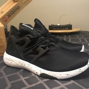 Reebok Hayasu BD2069 Black/White 8.5